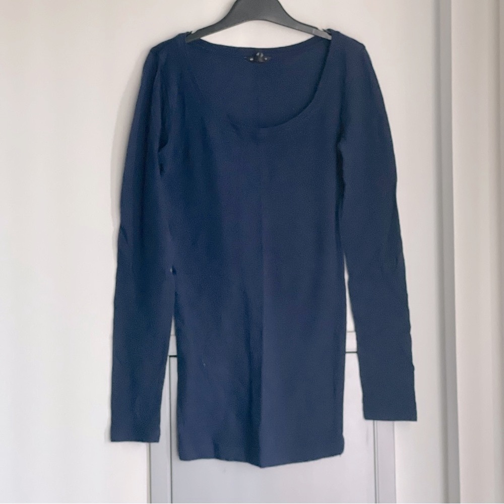 💗 CLUB MONACO Deep Blue Knit Top